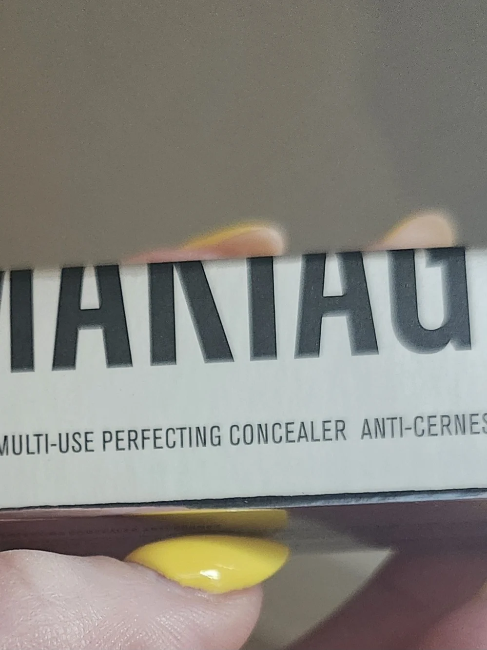 IL MAKIAGE Multi-Use Perfecting Concealer - Silver Box with Yellow Accent